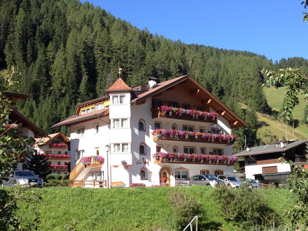 Garni B&B Schenk Selva di Val Gardena Bagian luar foto